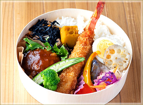 豆腐ハンバーグと大海老フライ弁当